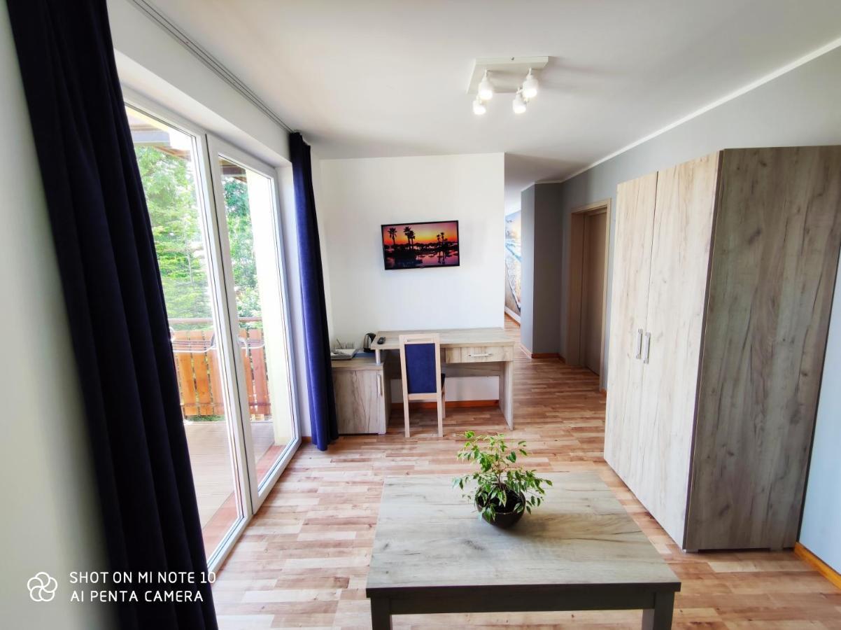 Pokoje Goscinne Pod Kasztanami Łeba Kültér fotó
