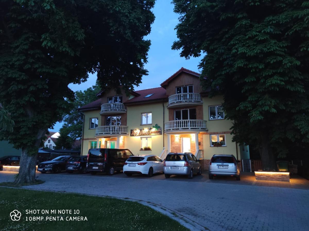 Pokoje Goscinne Pod Kasztanami Łeba Kültér fotó