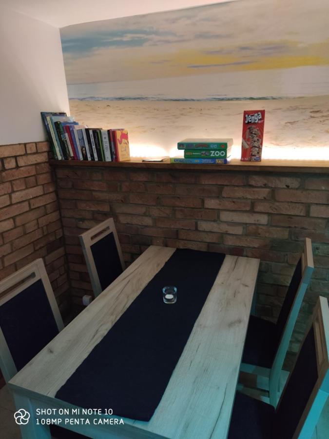 Pokoje Goscinne Pod Kasztanami Łeba Kültér fotó